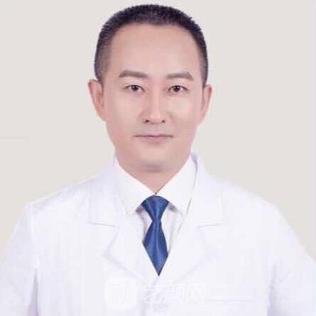 杨浩东
