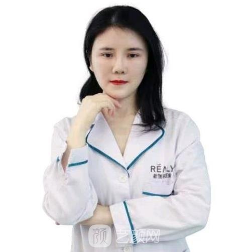 黄丽