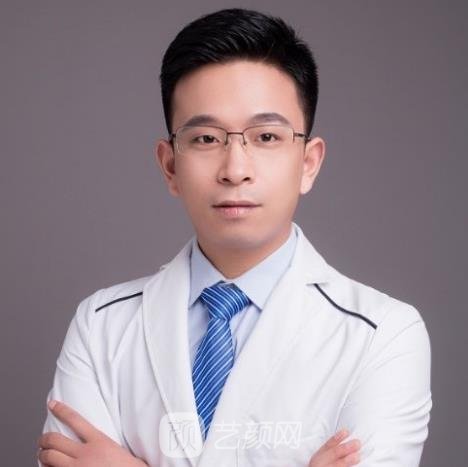 李家彪