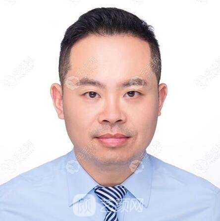杨斌