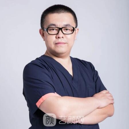 王强