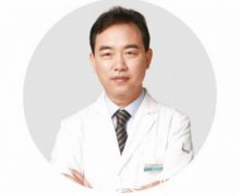 北京鼻修复专家巫文云和李劲良哪个好?