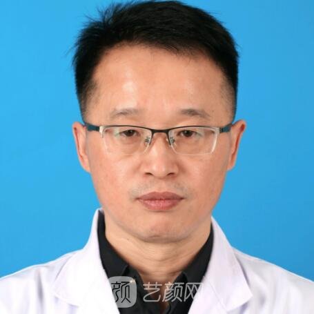 王利