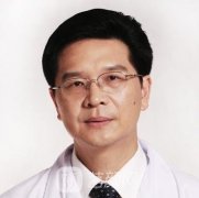 深圳鼻修复尹卫民和朱灿谁做得好？