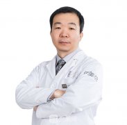 粱耀蝉和刘成胜哪个自体丰胸技术好呢？