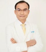 北京艾玛脂肪丰胸多少钱，韦元强的技术可以吗？