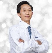 成都哪个医生做隆胸比较好? 成都丰胸专家是谁?
