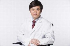 上海九院自体脂肪隆胸手术哪个医生果较好？