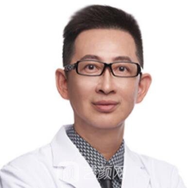 杨菘宇