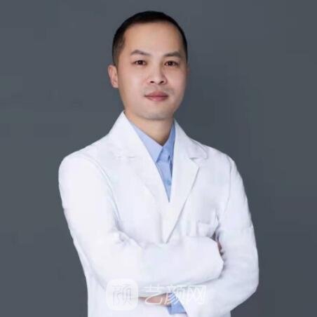 任振华