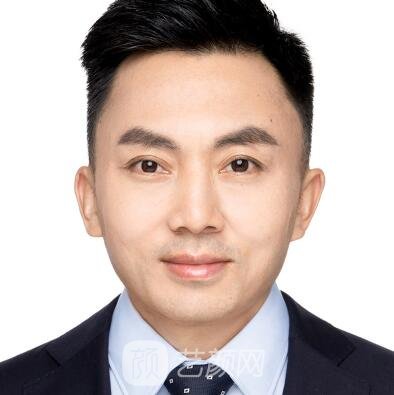闫金龙