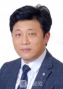 顾斌_上海九院双眼皮眼部面部提升知名专家