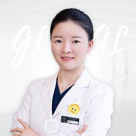 黄美琦
