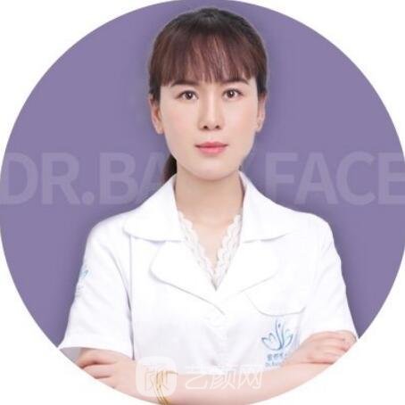 李媚