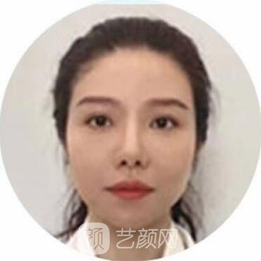 黄宇倩