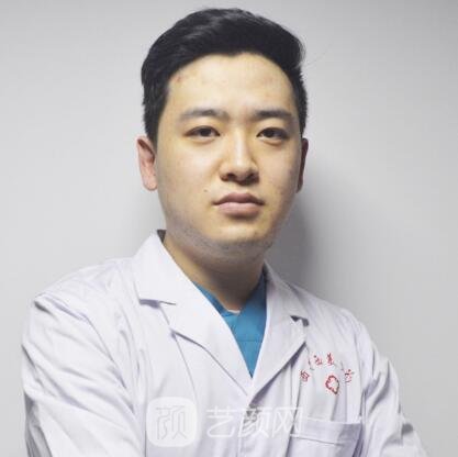 周明