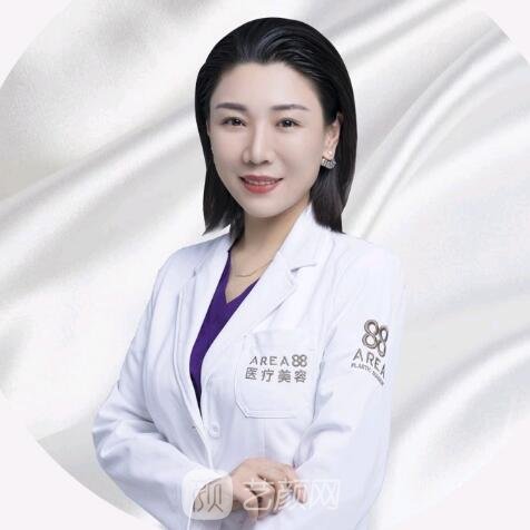 张婧
