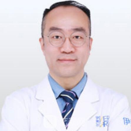 李斌