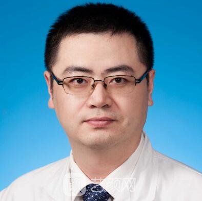 王巍