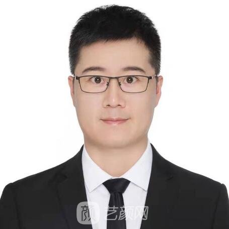 吕佳秉