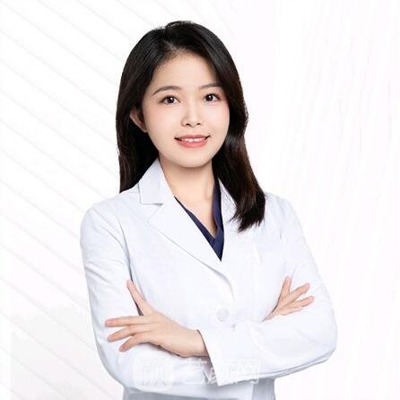 何婉文