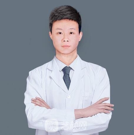 黄伟
