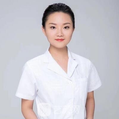 王