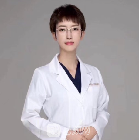 白亚亚