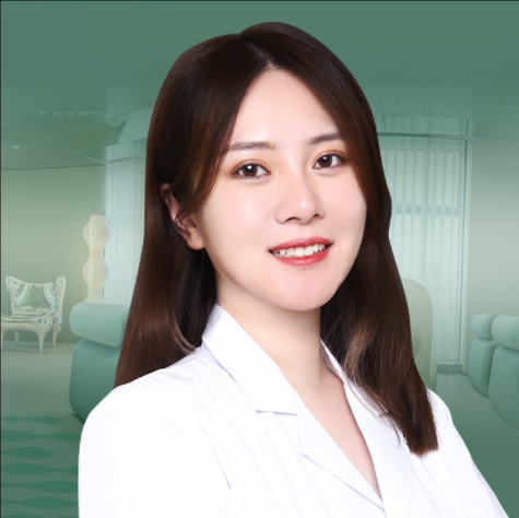 戴邱霞