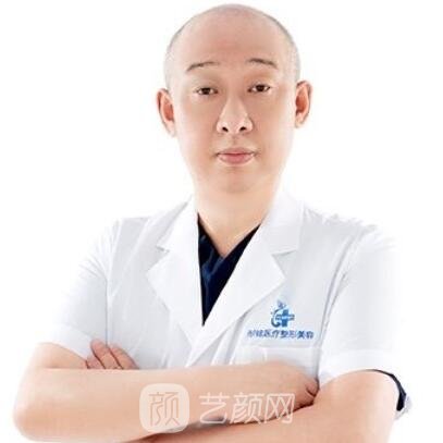 王新东