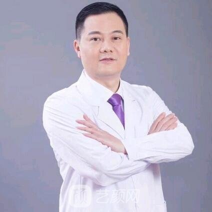 胡文亚
