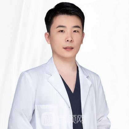 王健伟