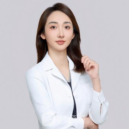 包坤炜