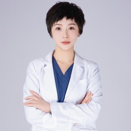周颖华