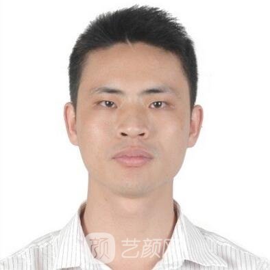 李奉安