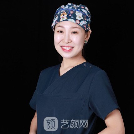 张莹