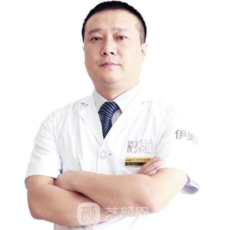 王飞