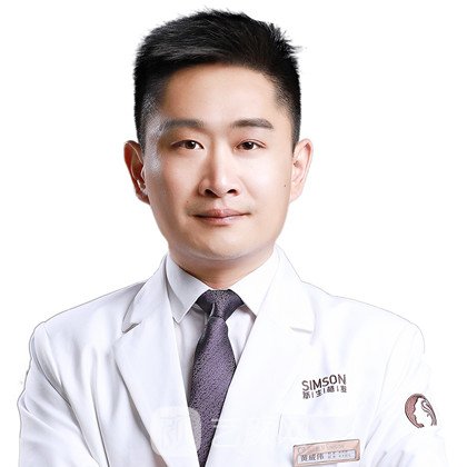 黄威伟