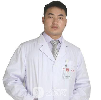 朱华
