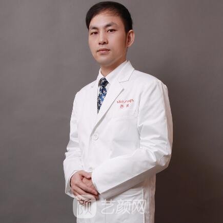 曾占权