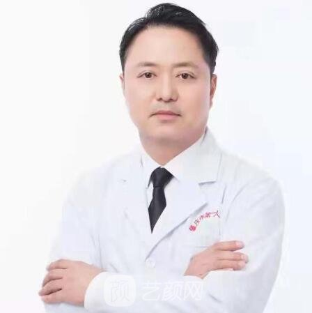 周强