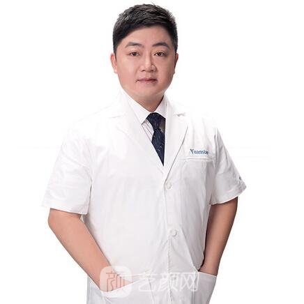 杨威