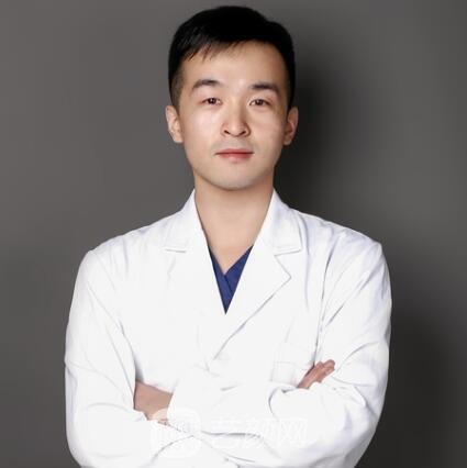 李骏