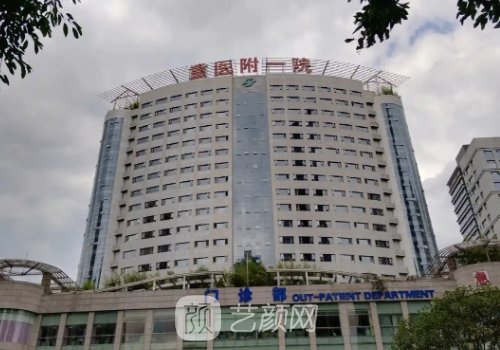 重庆耳再造医生哪个好?热