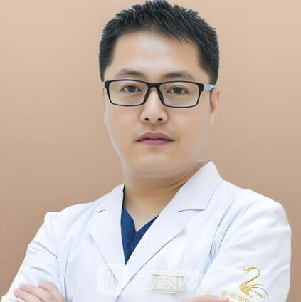 杨潇
