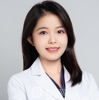 何婉文