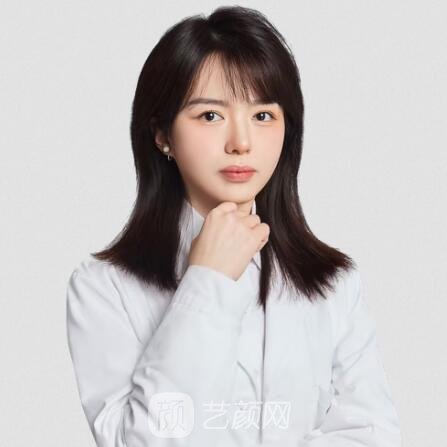 翁佳