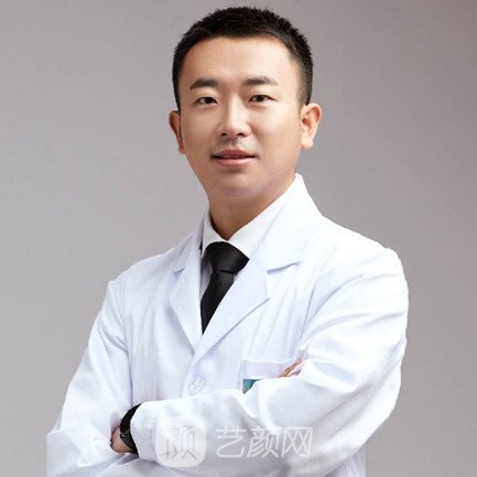 李超