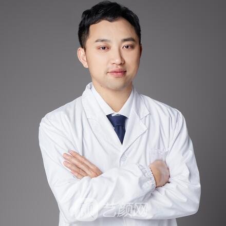 黄健生