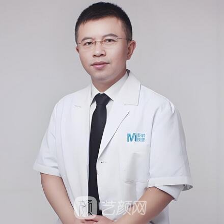 管连斌